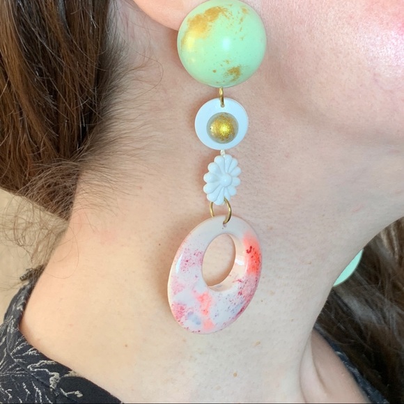 Handmade vintage upcycled resin galaxy earrings - Picture 2 of 7